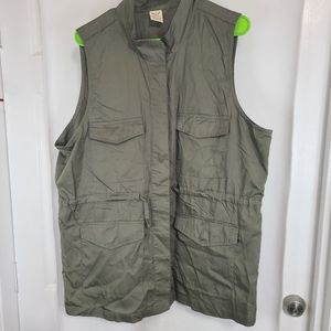 (817) Faded Glory Woman's Green Outdoor Vest, Size: XXL (20), Color: Green